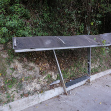 No quieren esperar transporte por paradero en mal estado en Manizales